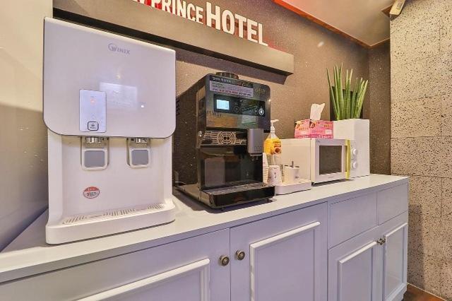 Daegu Daemyeong-Dong New Prince Hotel Esterno foto